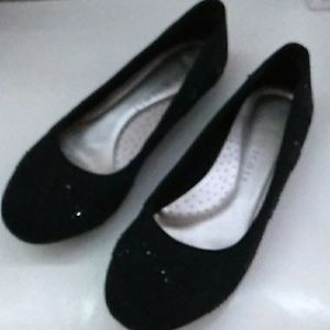 Karen Scott, slip on girls shoes.